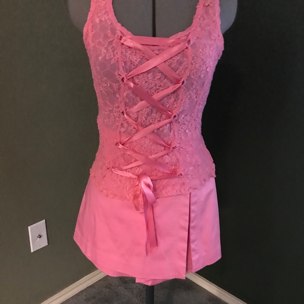 Cachet two piece pink lace top and matching skort